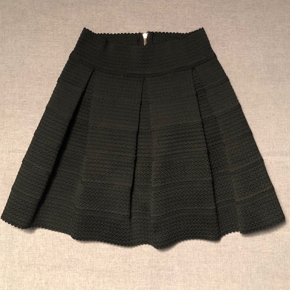 HONEY PUNCH Chevron Skater A-line Black Skirt - Picture 5 of 8